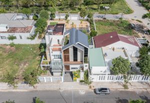 Nhà phố dành 60% diện tích làm sân vườn