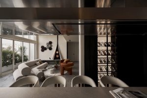Căn penthouse 250 m2 tối giản với đủ góc giải trí