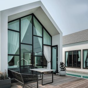 Tổng hợp mẫu cửa nhôm kính đen cao cấp, sang trọng xu hướng 2025