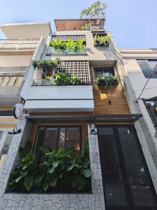 Nhà phố trong hẻm nhỏ vẫn đủ sáng