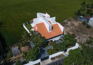 Ngôi nhà phục dựng kiến trúc “cột tránh lũ”