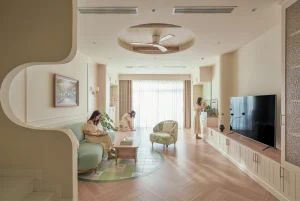 Nhà phố “nhiều lớp” đan cài cho gia đình ba thế hệ
