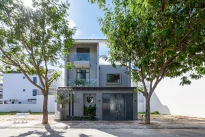 Nhà 160 m2 cắt bớt sàn tầng trên để kết nối gia đình