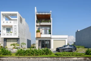 Nhà phố lệch tầng 100 m2 thiết kế ngập sáng
