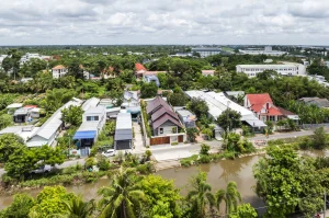 Biệt thự 580 m2 lấy cảm hứng từ nhà bè miền Tây